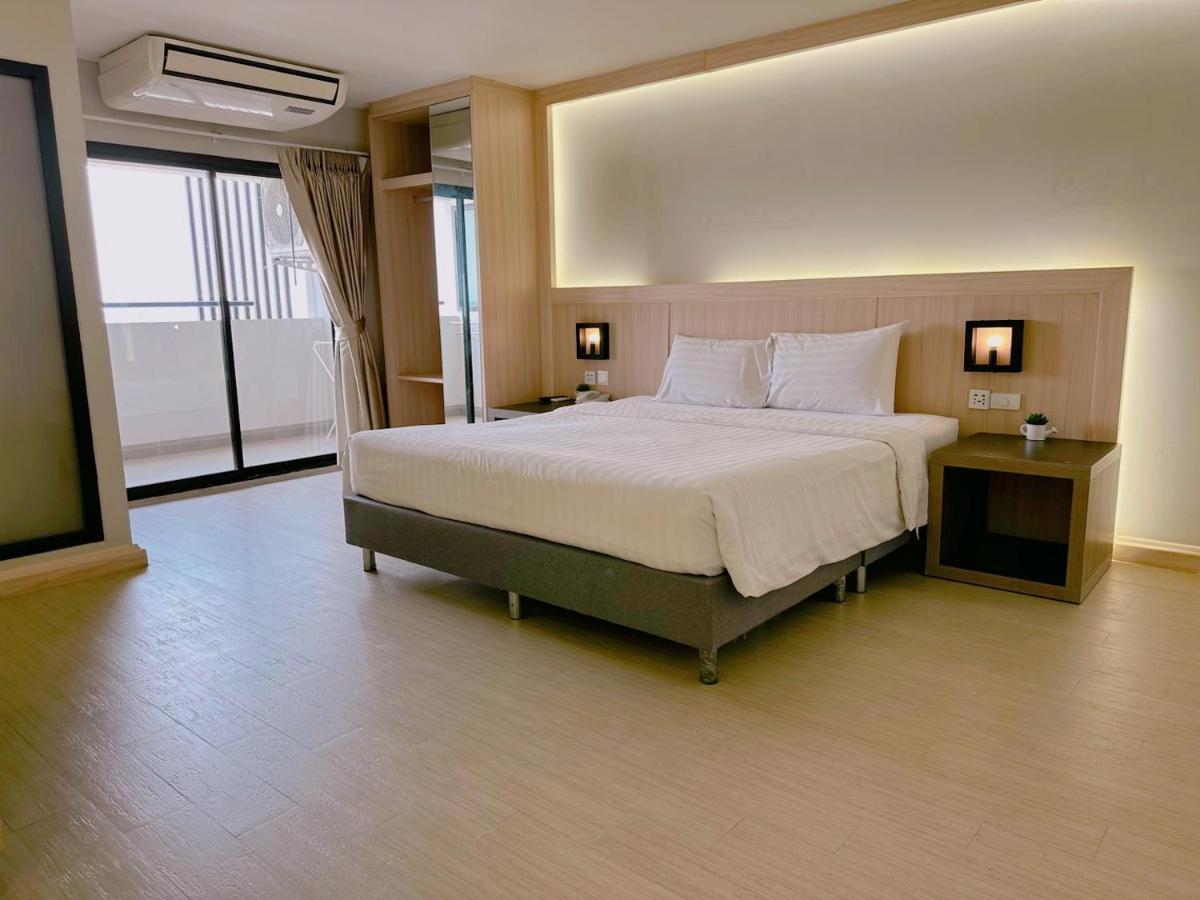 O2 Luxury Hotel Bang Phli Екстер'єр фото