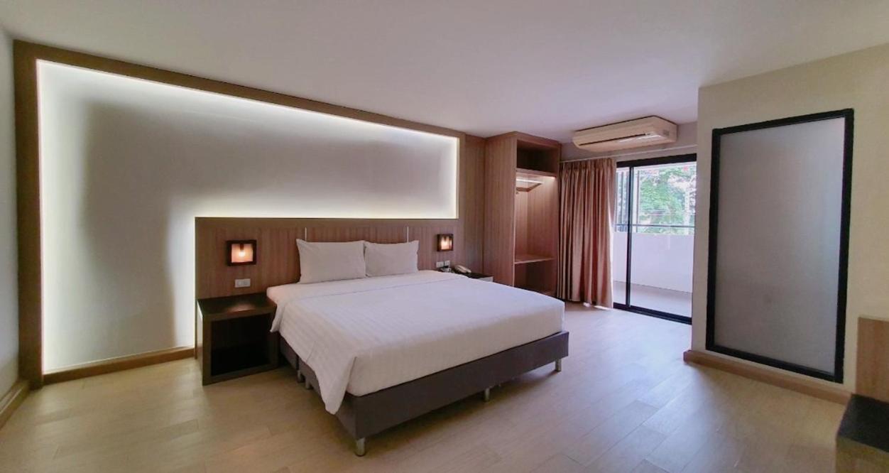 O2 Luxury Hotel Bang Phli Екстер'єр фото